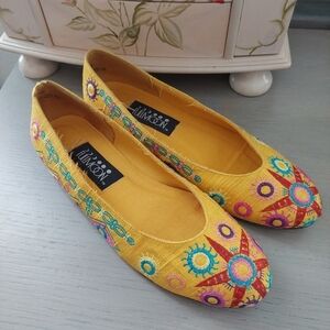 FULLMOON Embroidered Slip On‎ Flat Sandals Size 7